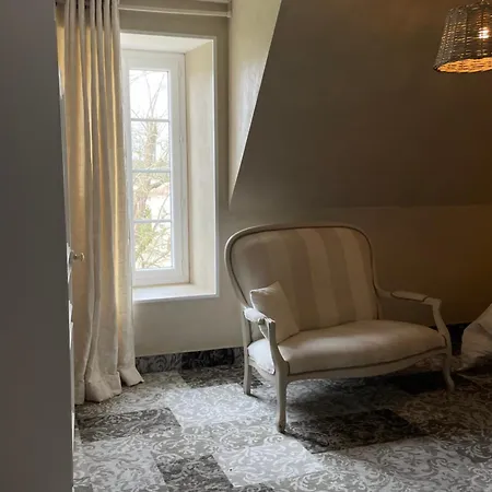 多梅因格力菲尔酒店 Granzay