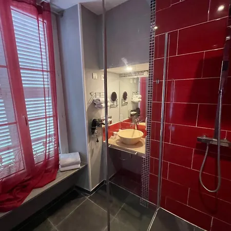 多梅因格力菲尔酒店 3* Granzay